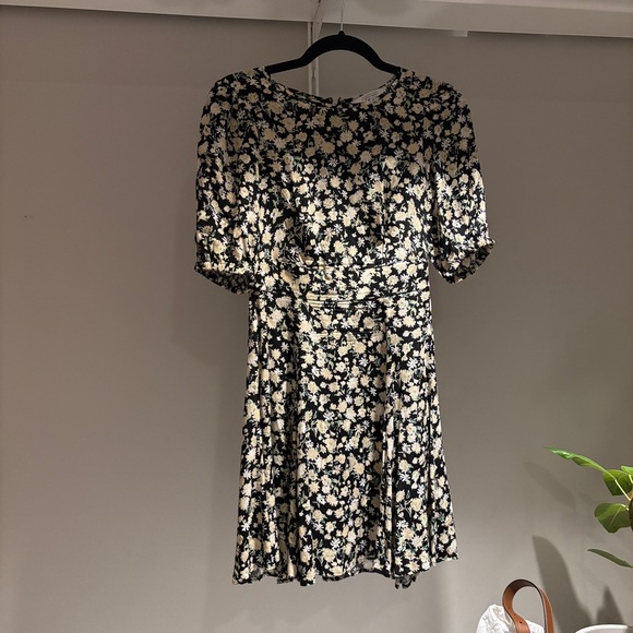 & Other Stories Dresses & Skirts - & Other Stories Black Floral Mini Dress